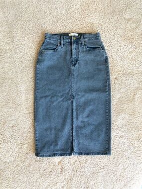Basically New High-Waist Gray Denim Midi Skirt with Front Slit